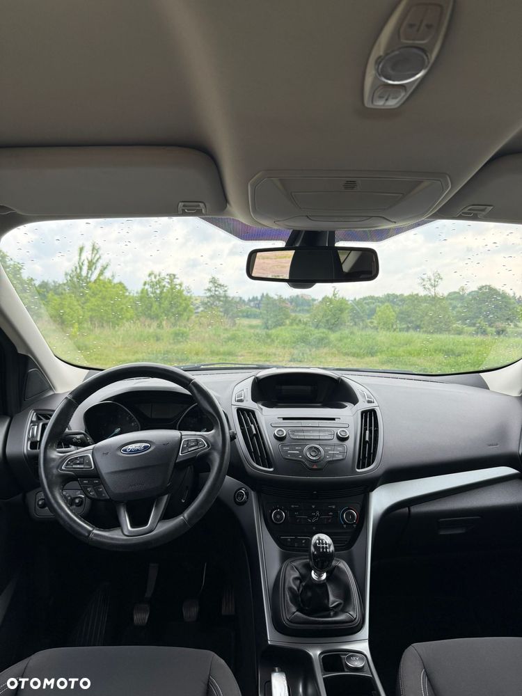 Ford Kuga 1.5 EcoBoost 2x4 Trend - 10