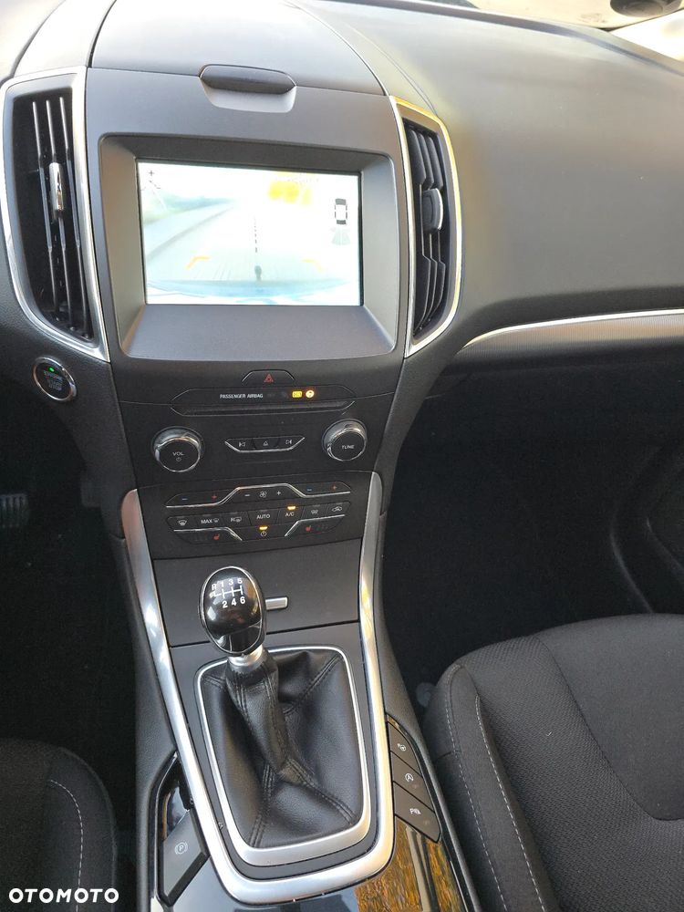 Ford S-Max - 10