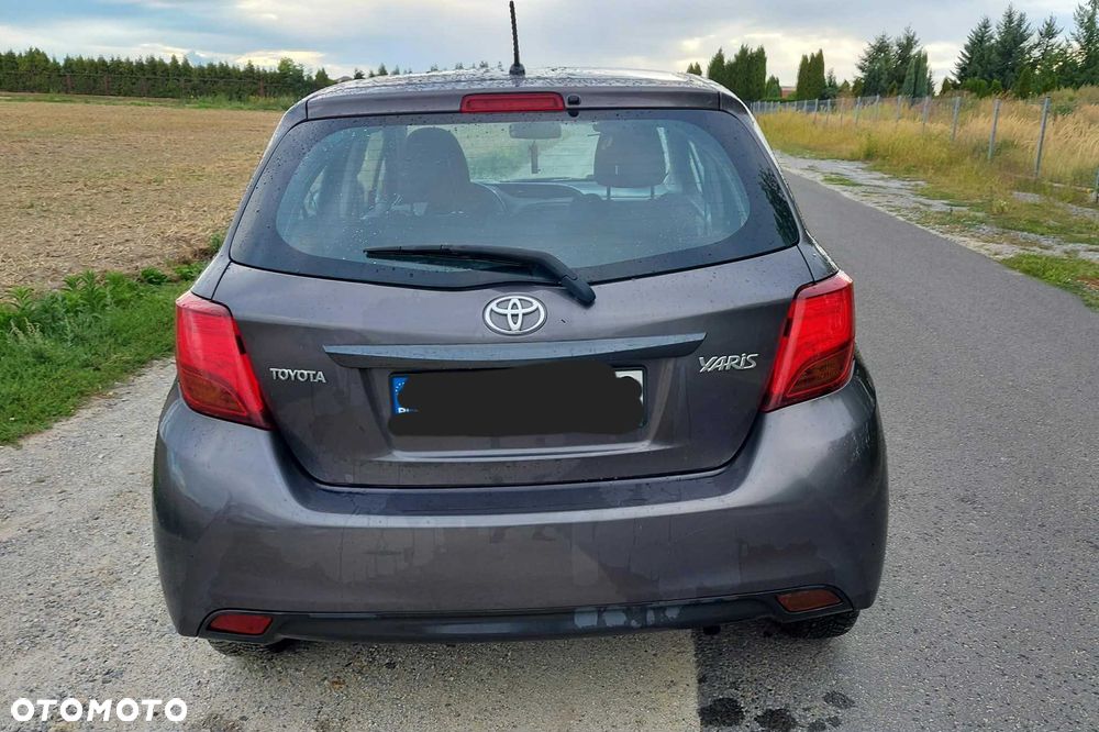 Toyota Yaris - 4