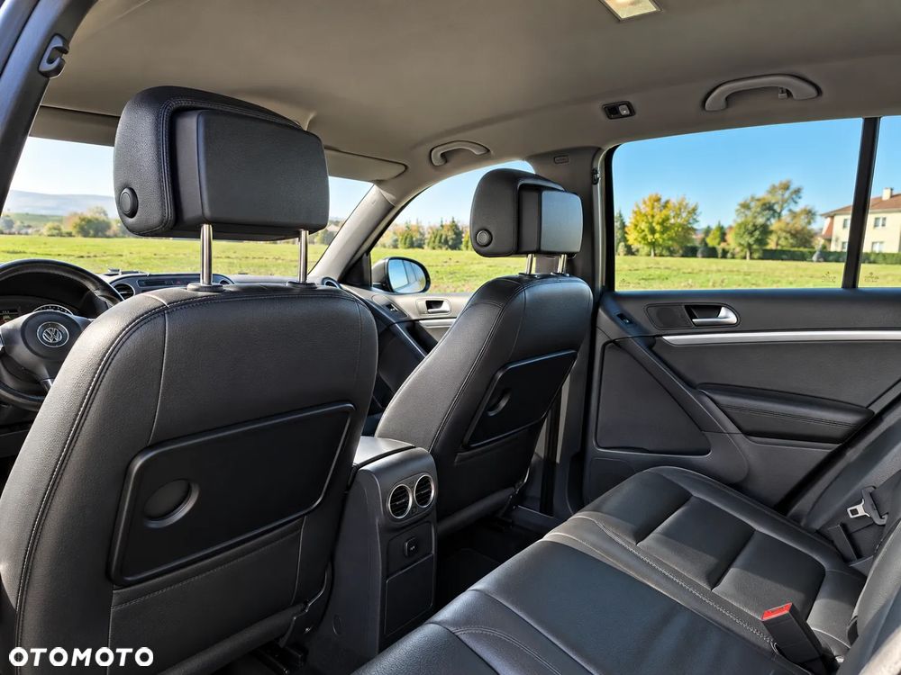 Volkswagen Tiguan 2.0 TDI 4Mot Perfectline R-Style DSG - 9