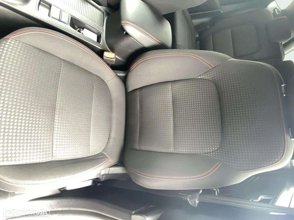 Ford Kuga 1.5 TDCi EcoBlue ST-Line - 16