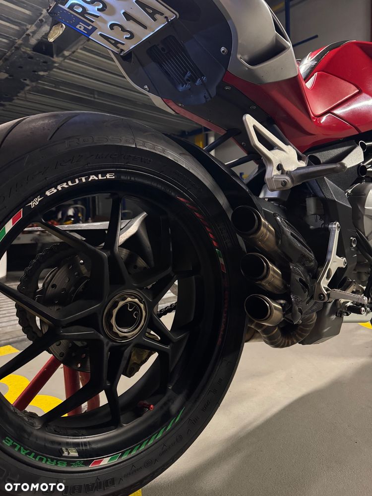 MV AGUSTA Brutale - 4