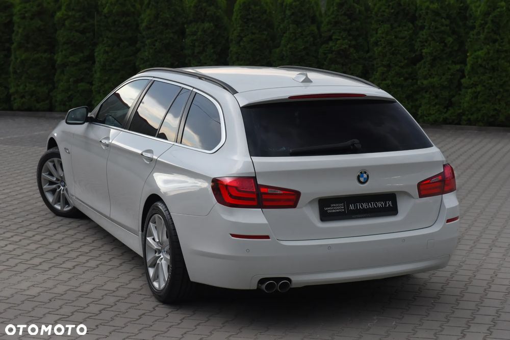 BMW Seria 5 525d xDrive Sport-Aut - 11