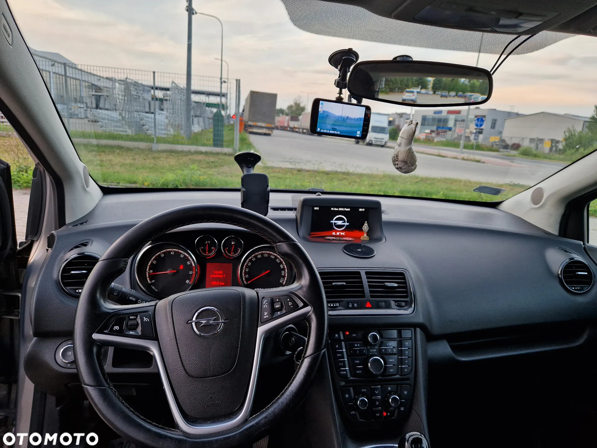 Opel Meriva - 4