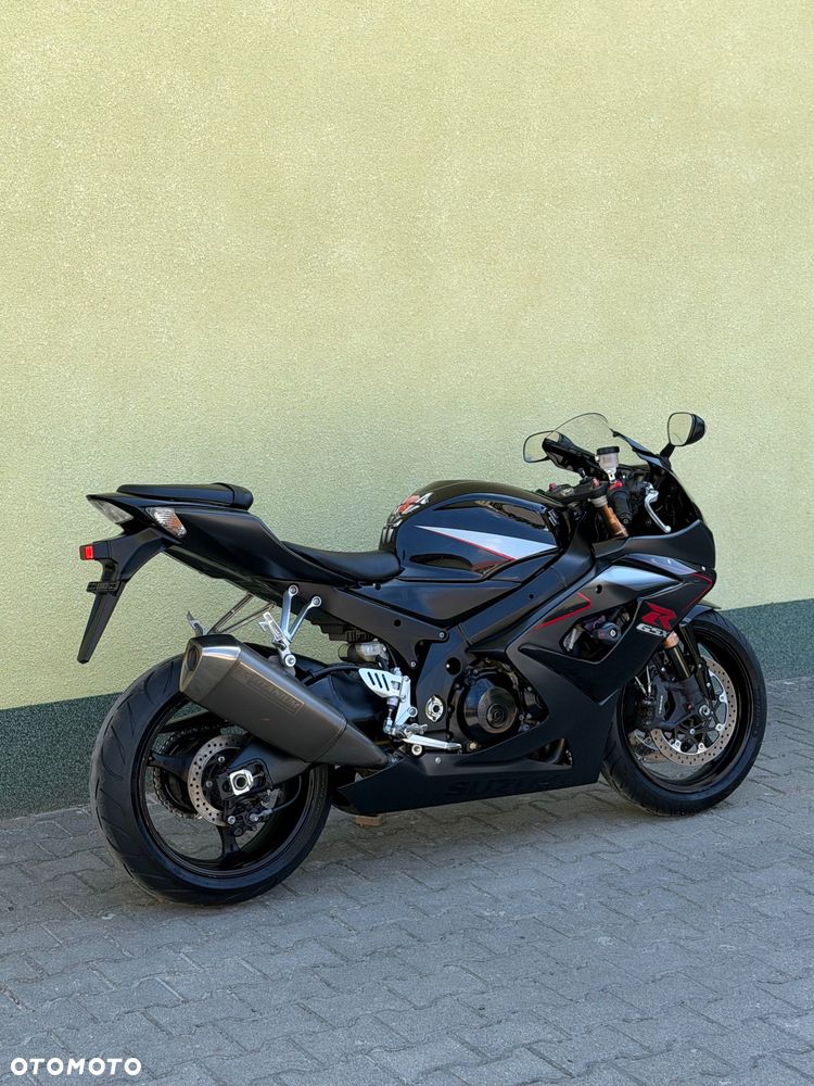 Suzuki GSX-R - 10