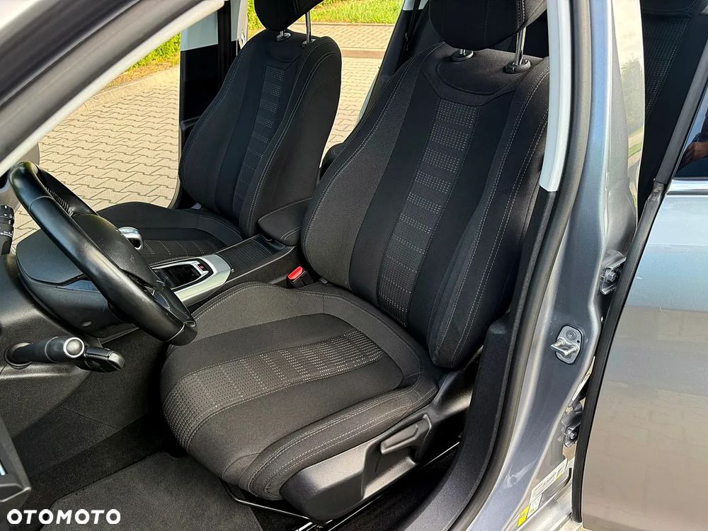 Peugeot 308 SW 1.6 BlueHDi Allure S&S - 30