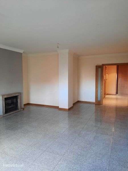 T3 Excelente apartamento (rotunda dos touros) - Grande imagem: 5/12