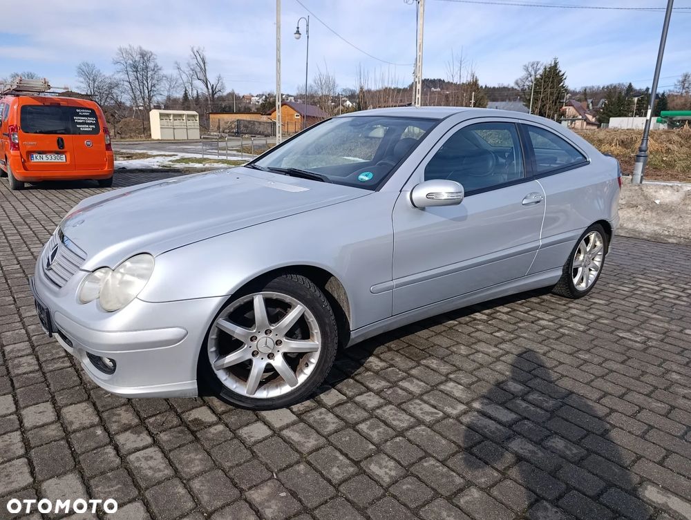 Mercedes-Benz Klasa C 200 Kompressor Sportcoupe - 2