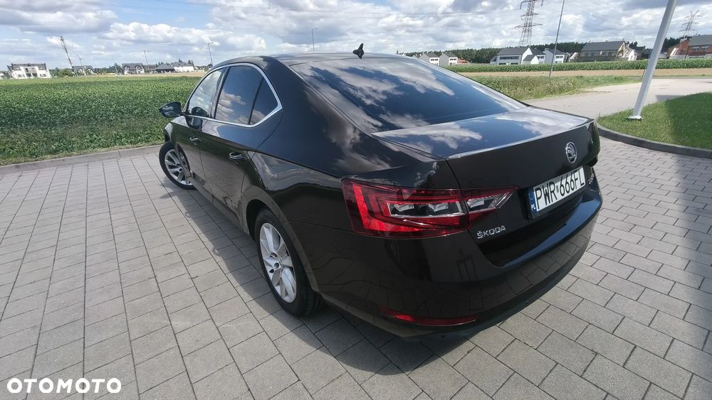 Skoda Superb 2.0 TDI Style - 5