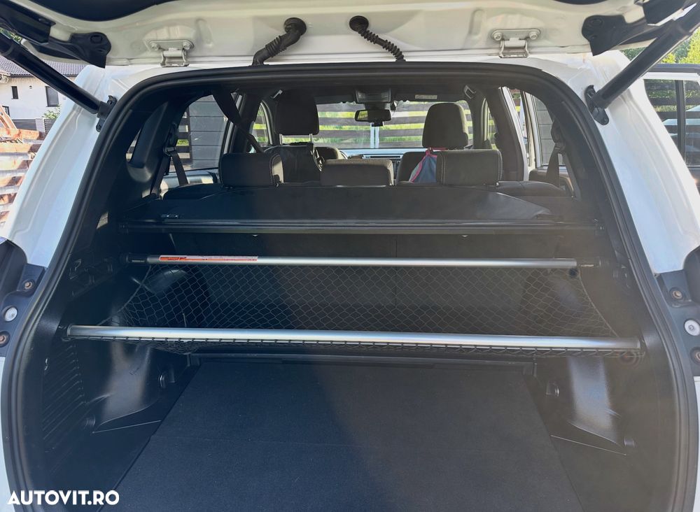 Toyota RAV4 - 16
