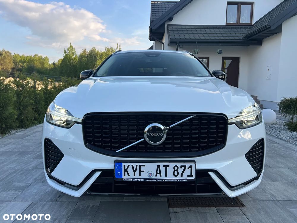 Volvo XC 60 B4 D AWD Plus Dark - 3