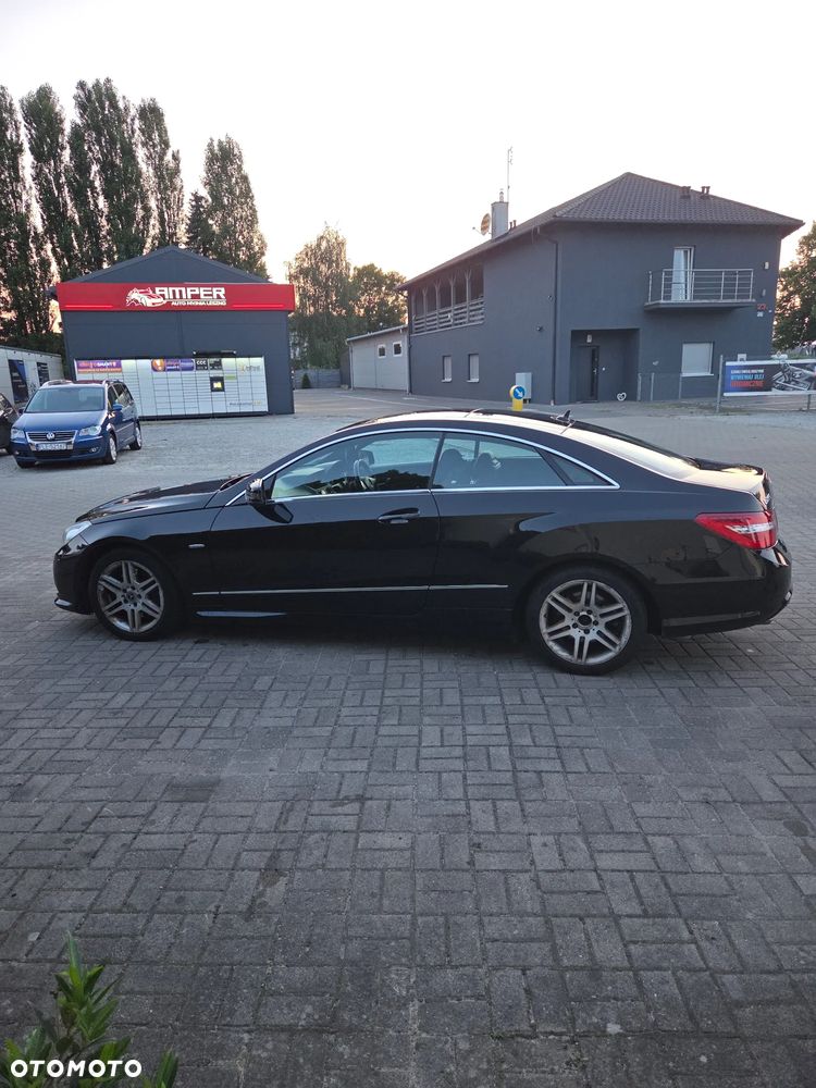 Mercedes-Benz Klasa E 250 CDI DPF BlueEFFICIENCY 7G-TRONIC Avantgarde - 8