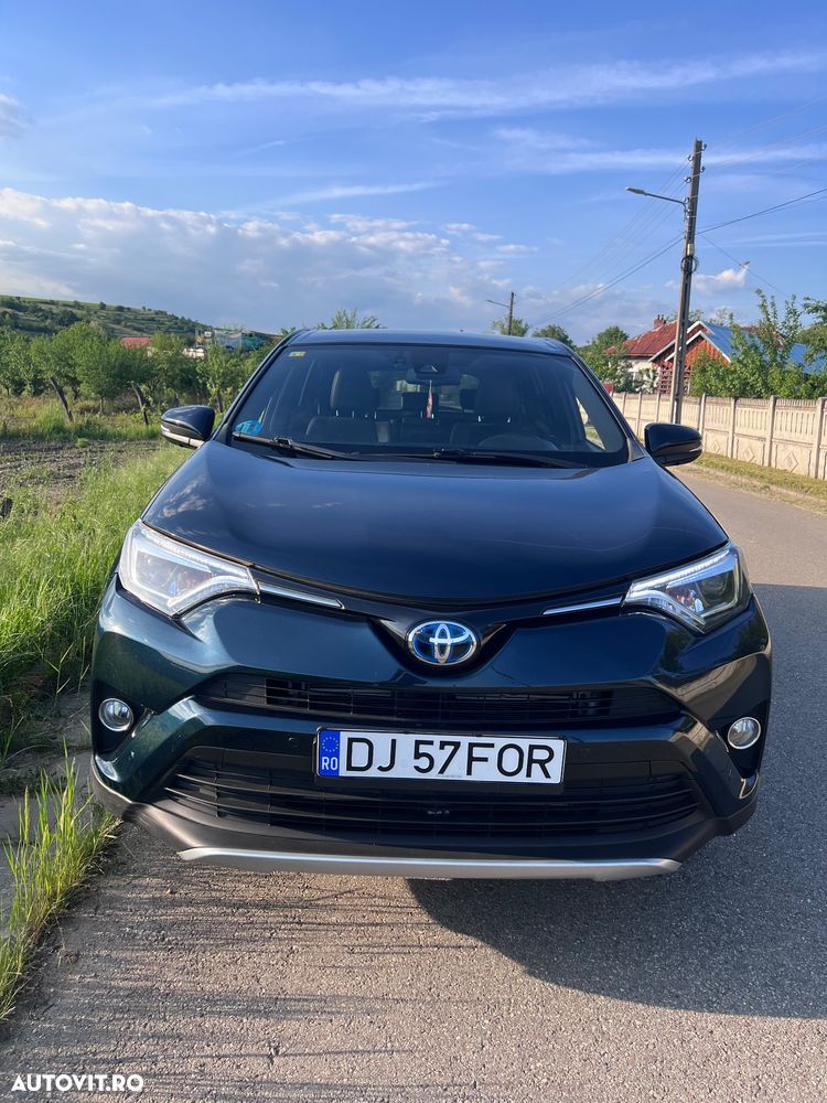 Toyota RAV4 - 1