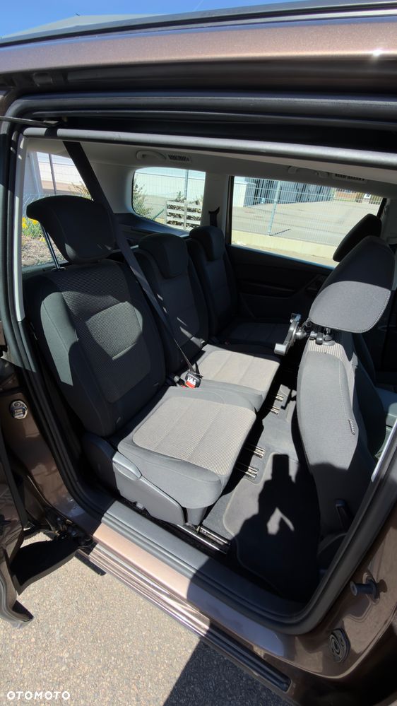 Volkswagen Sharan 2.0 TDI DPF BlueMotion Comfortline - 28