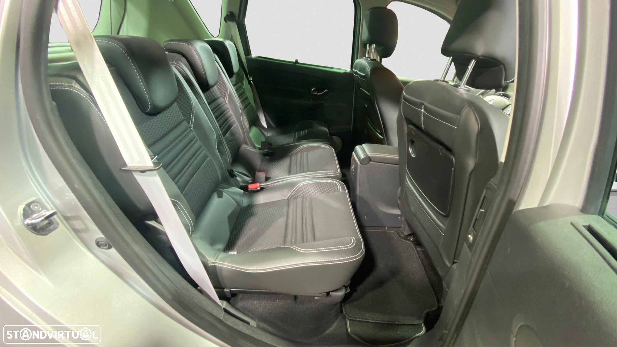 Renault Scénic 1.6 dCi Bose Edtion SS - 8