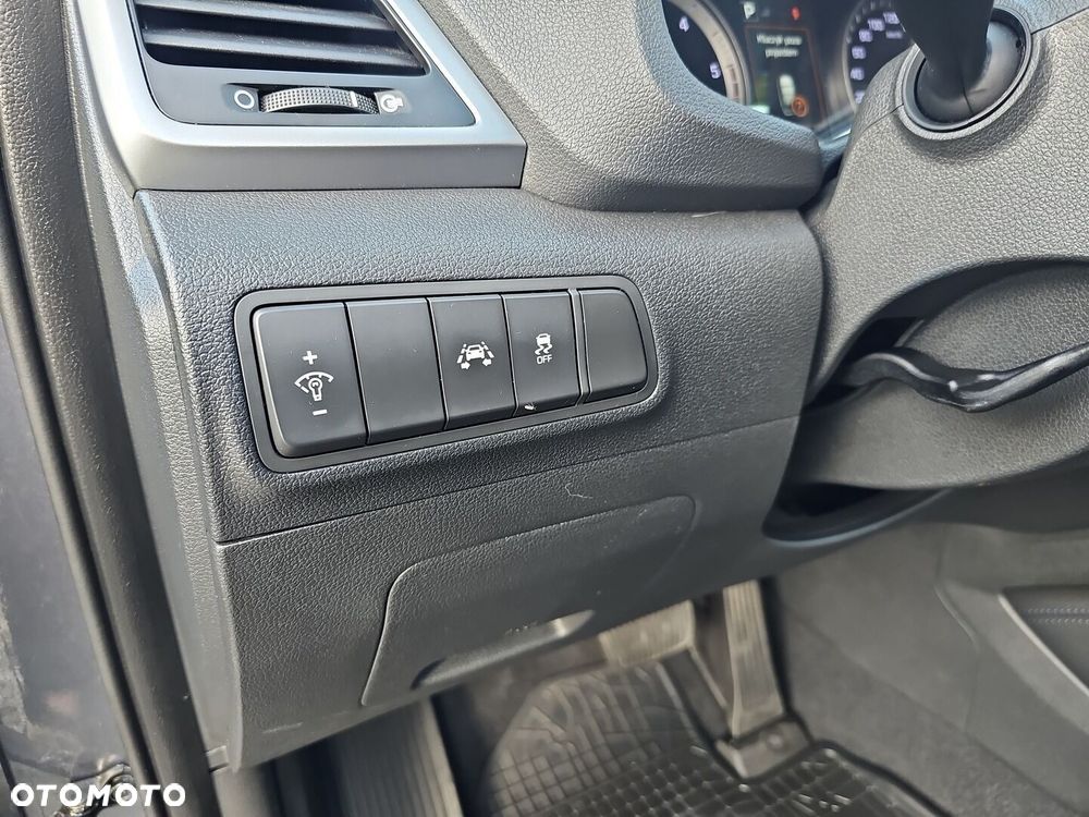 Hyundai Tucson 1.7 CRDI BlueDrive Style 2WD DCT - 19