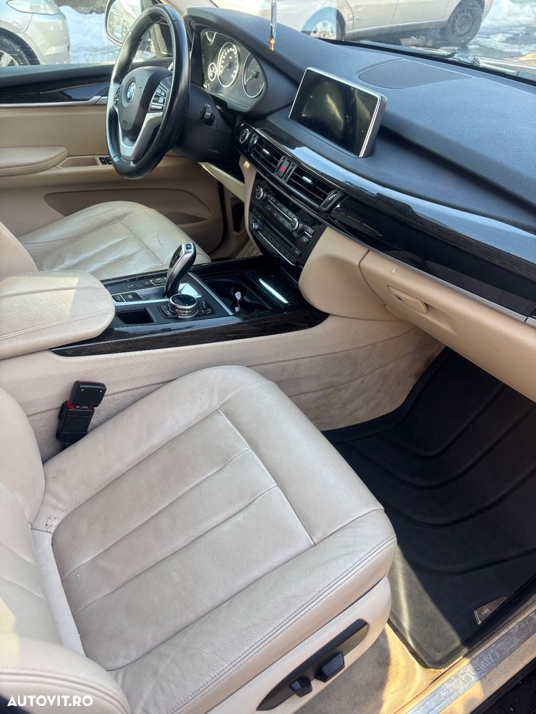 BMW X5 xDrive30d Sport-Aut. - 7