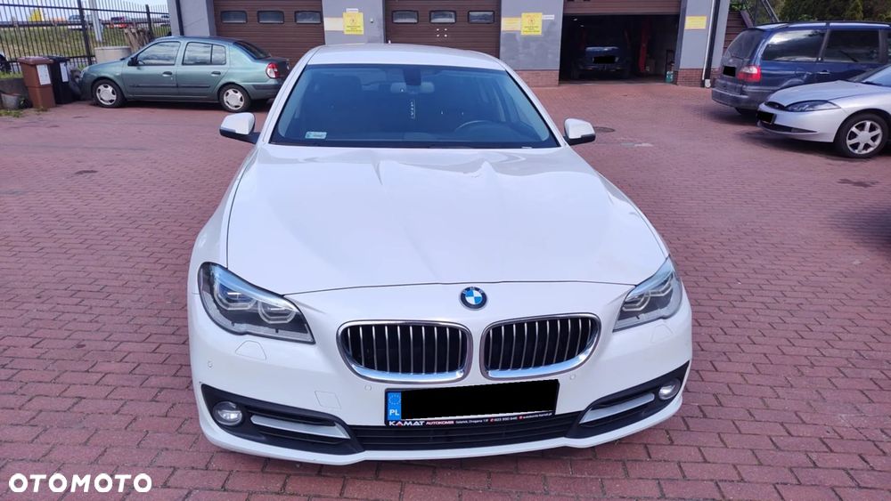 BMW Seria 5 518d - 12