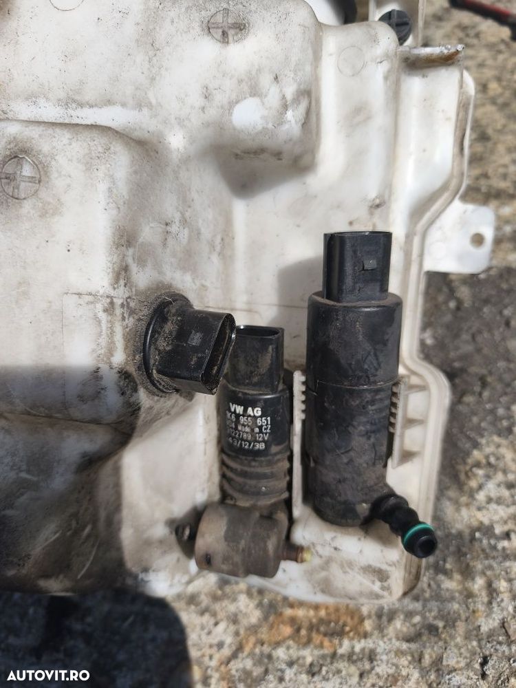 Vas lichid parbriz cu spălătoare faruri Volkswagen Passat B6 - 4