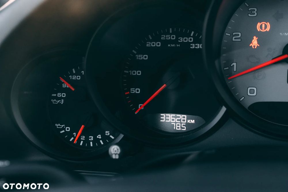 Porsche 911 Carrera 4S - 13