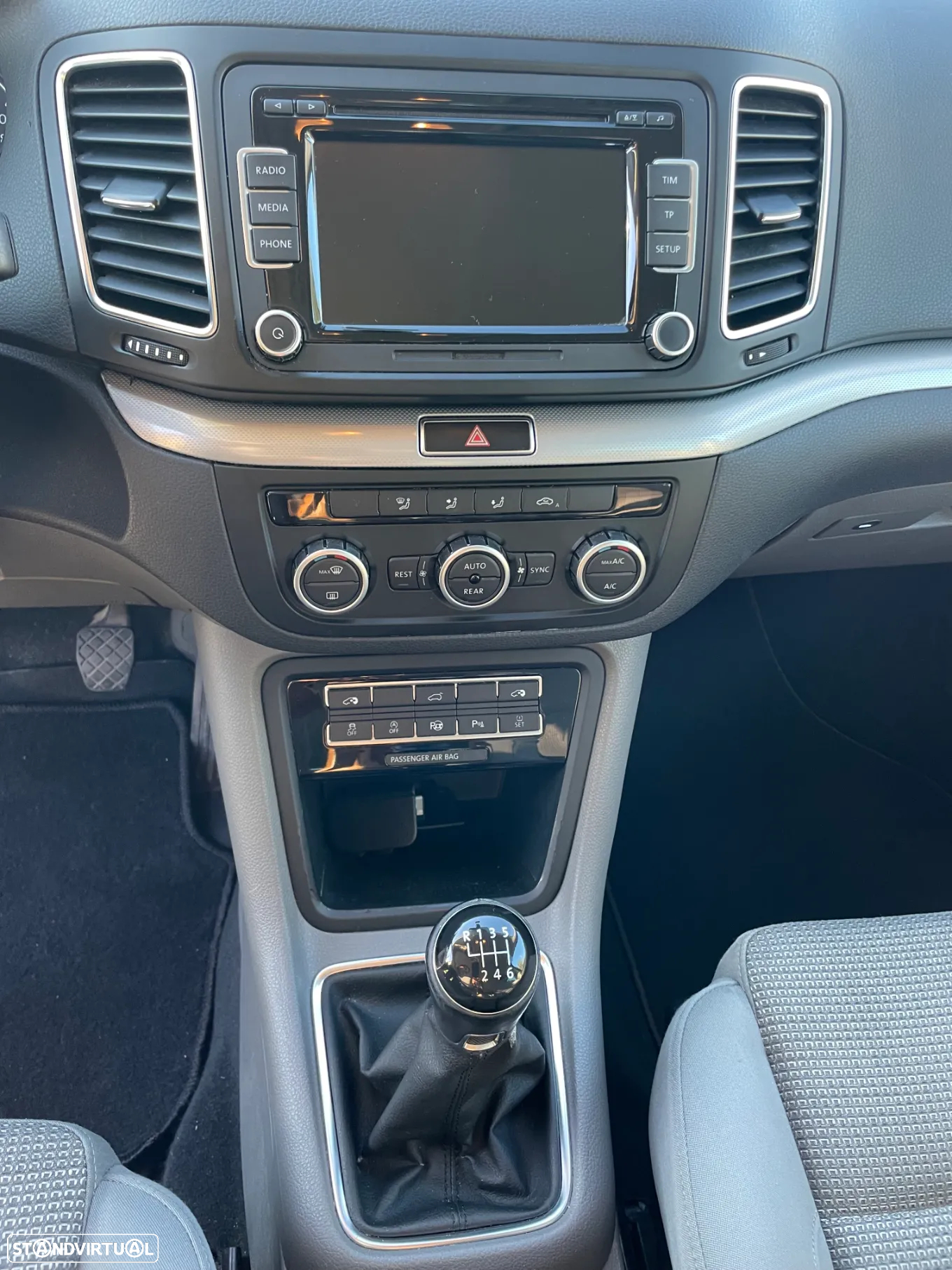 VW Sharan 2.0 TDI Confortline - 10