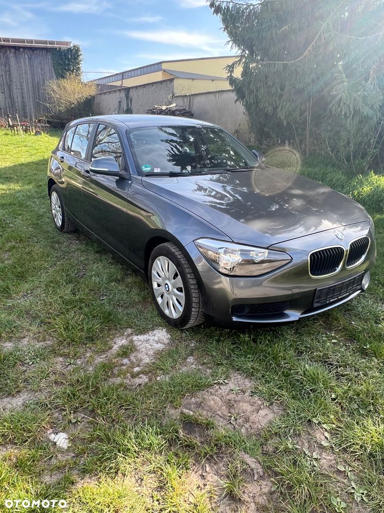 BMW Seria 1 114i - 4