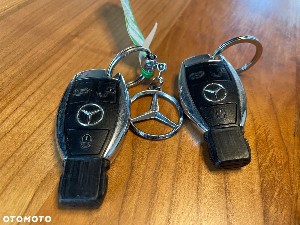 Mercedes-Benz Viano 3.0 CDI Trend (d³ugi) - 16