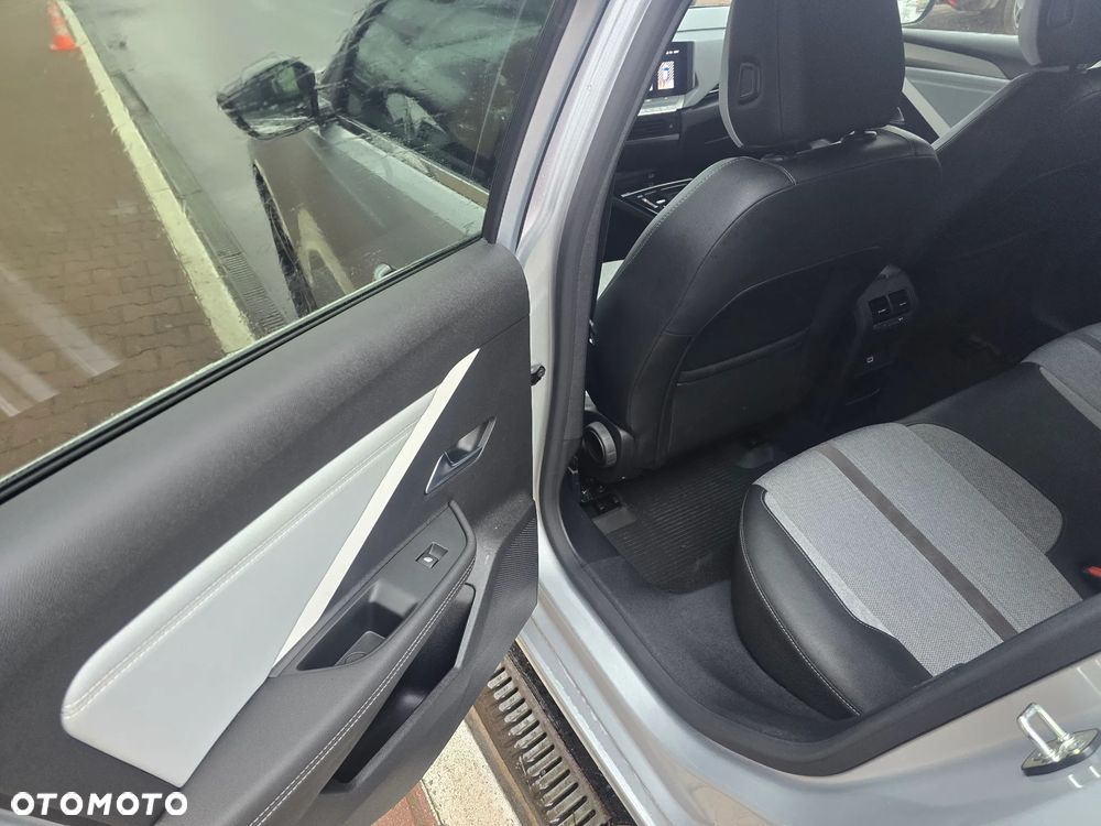 Opel Astra 1.2 Turbo Automatik Elegance - 17