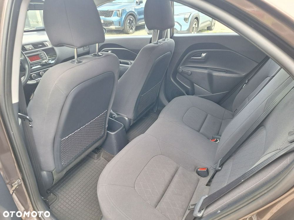 Kia Rio 1.2 M - 21