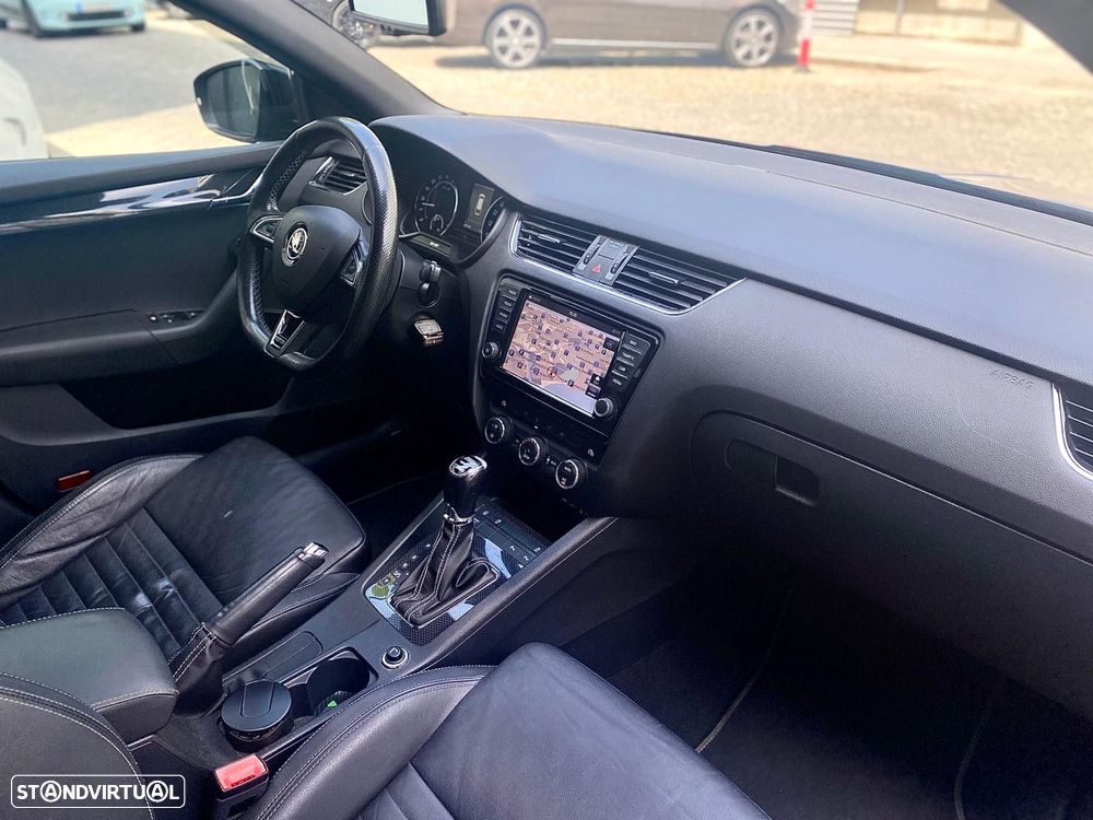 Skoda Octavia 2.0 TDI RS DSG - 25