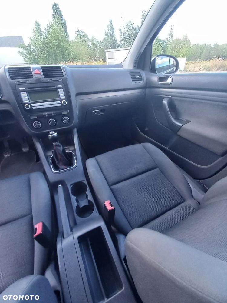 Volkswagen Golf - 29