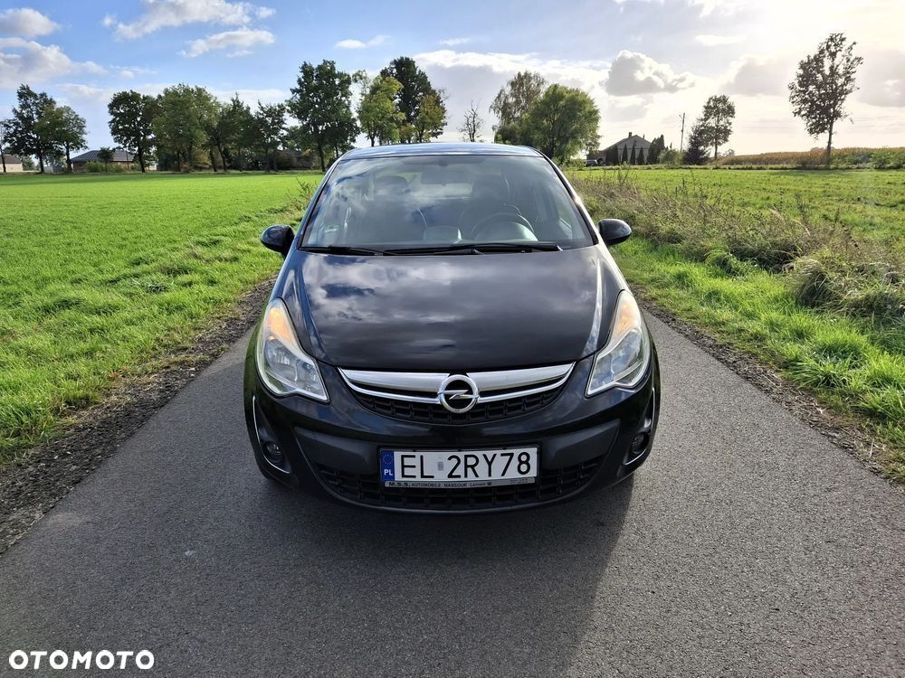 Opel Corsa 1.4 16V 150 Jahre - 13