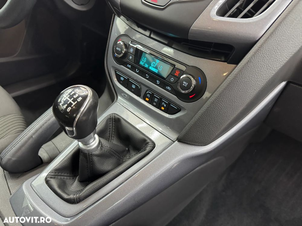 Ford Focus 1.6 TDCI DPF Start-Stopp-System Titanium - 25
