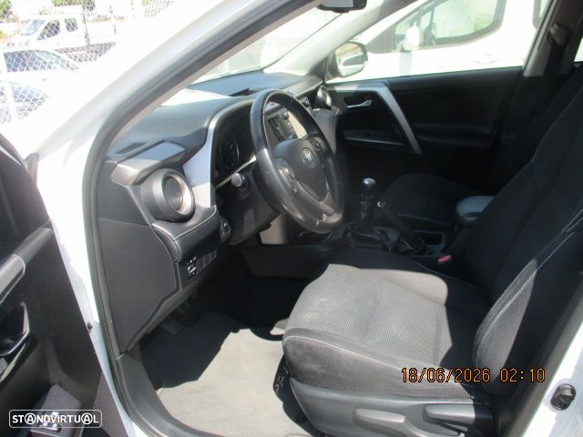 Toyota RAV4 2.0 D-4D Active - 7