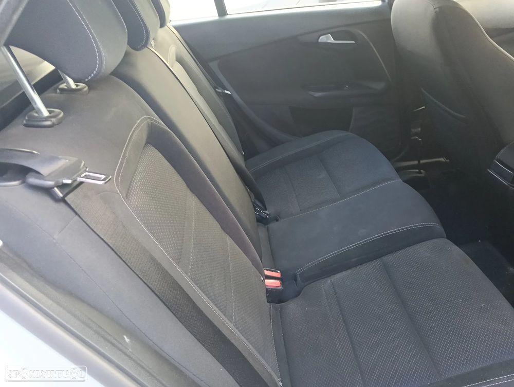 Fiat Tipo Station Wagon 1.3 M-Jet Lounge Tech J17 - 16