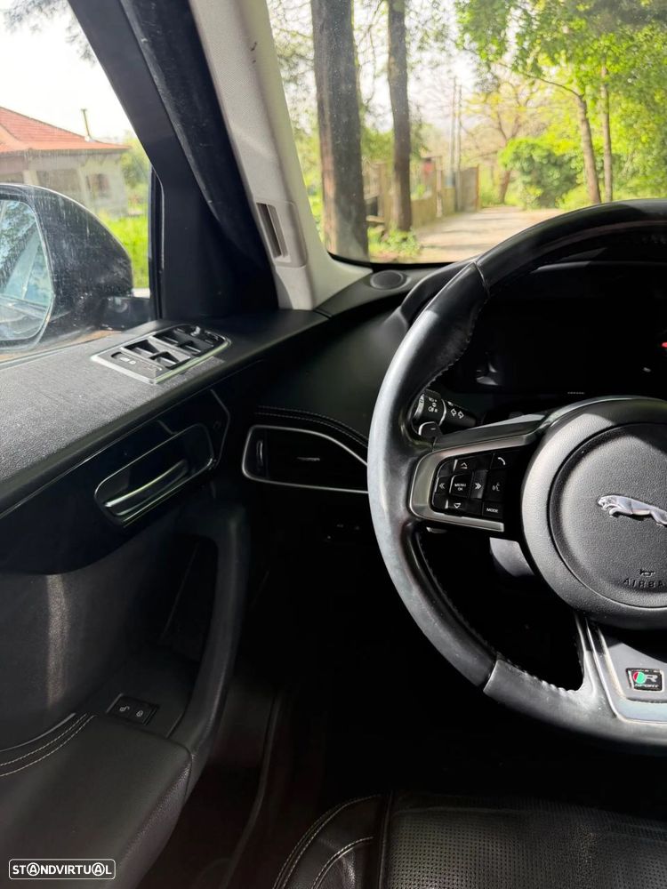 Jaguar F-Pace 20d Aut. R-Sport - 19