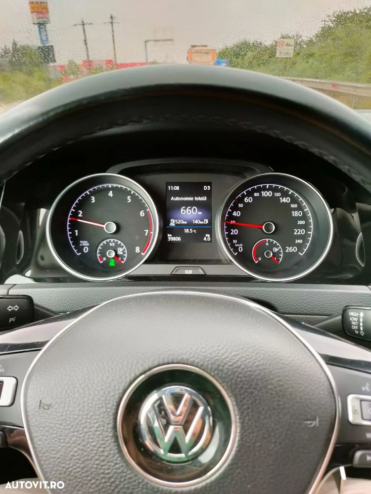 Volkswagen Golf 1.5 TSI BlueMotion ACT DSG Comfortline - 11