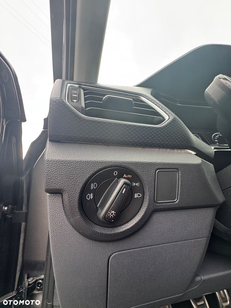 Volkswagen T-Cross - 25