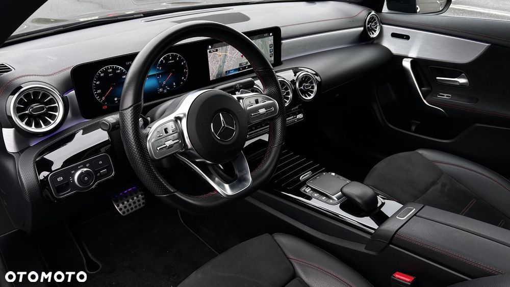Mercedes-Benz CLA 200 7G-DCT - 11