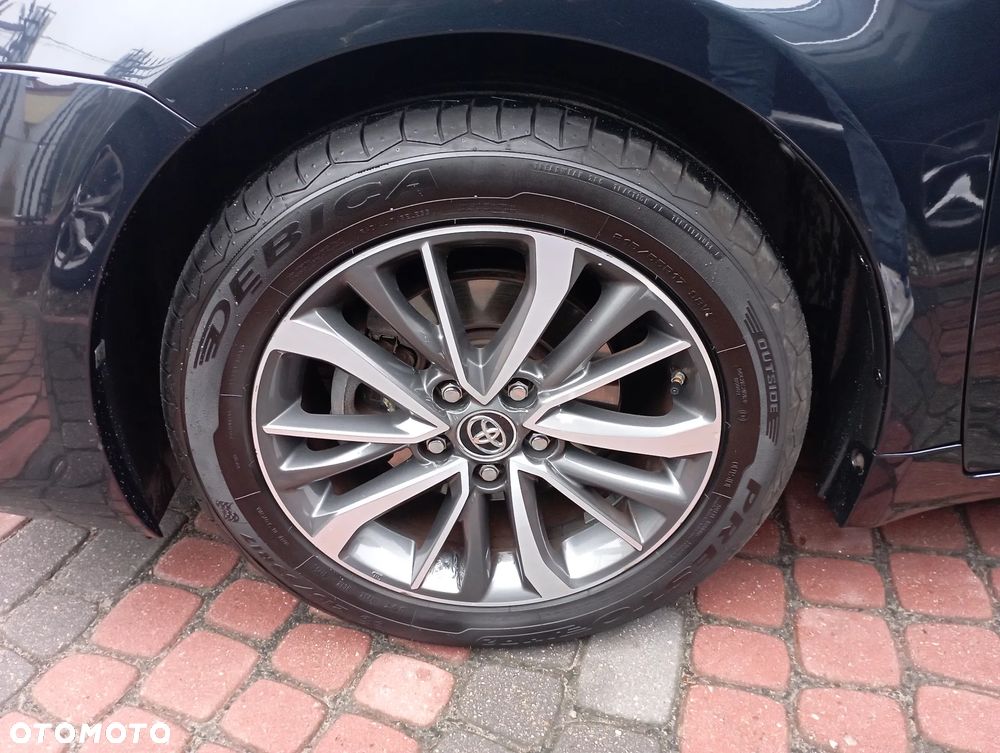 Toyota Avensis 1.8 Prestige MS - 25