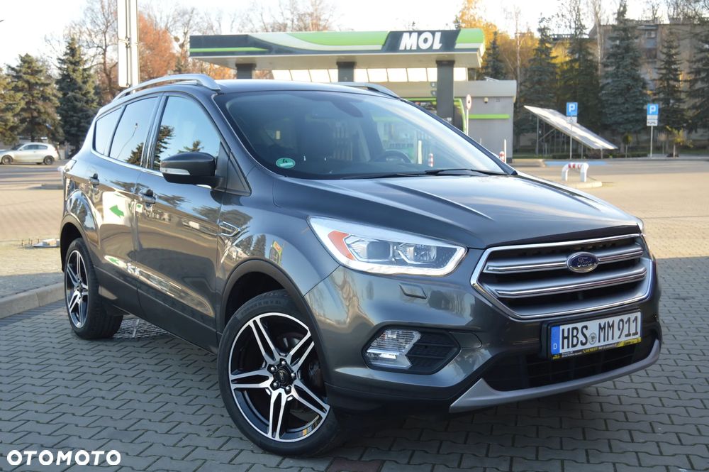 Ford Kuga 1.5 EcoBoost 2x4 Titanium - 17
