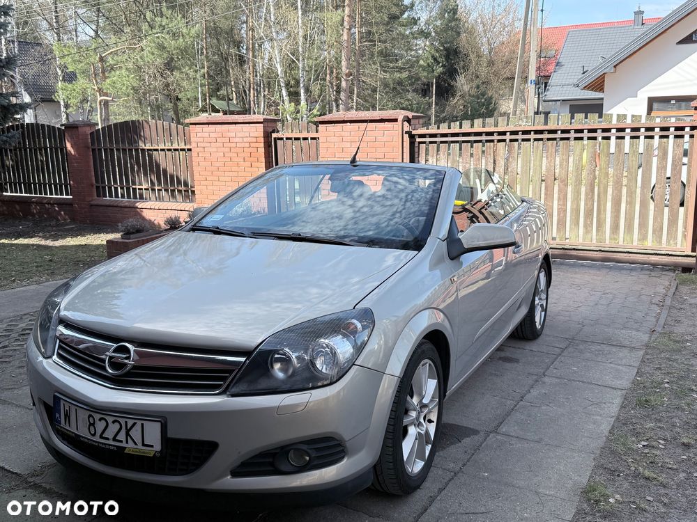 Opel Astra 1.9 CDTI DPF Cosmo - 1