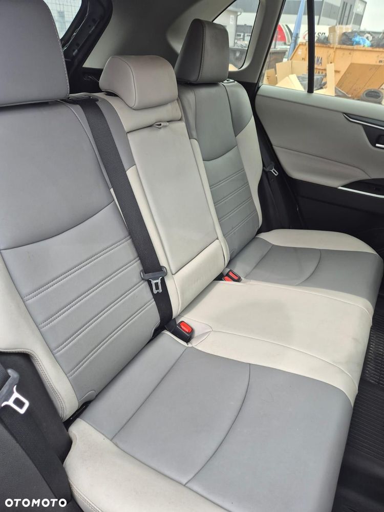 Toyota RAV4 - 15