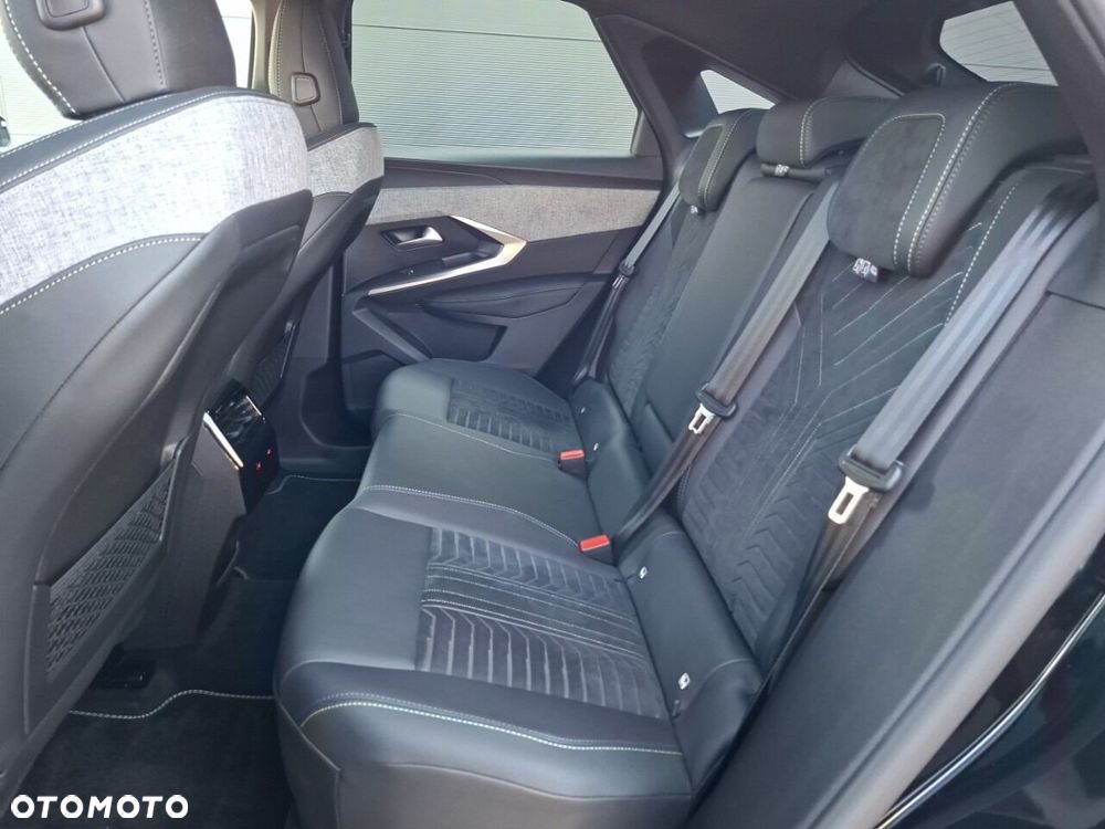 Peugeot 3008 1.2 PureTech mHEV GT S&S e-DCS6 - 11
