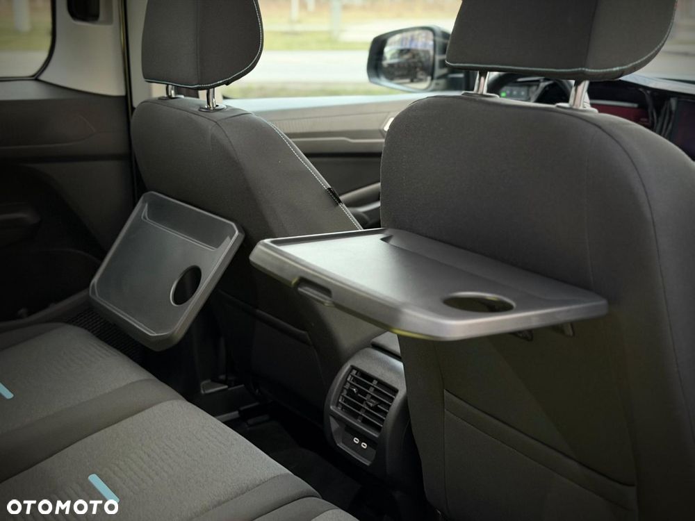 Ford Tourneo Connect Grand - 27