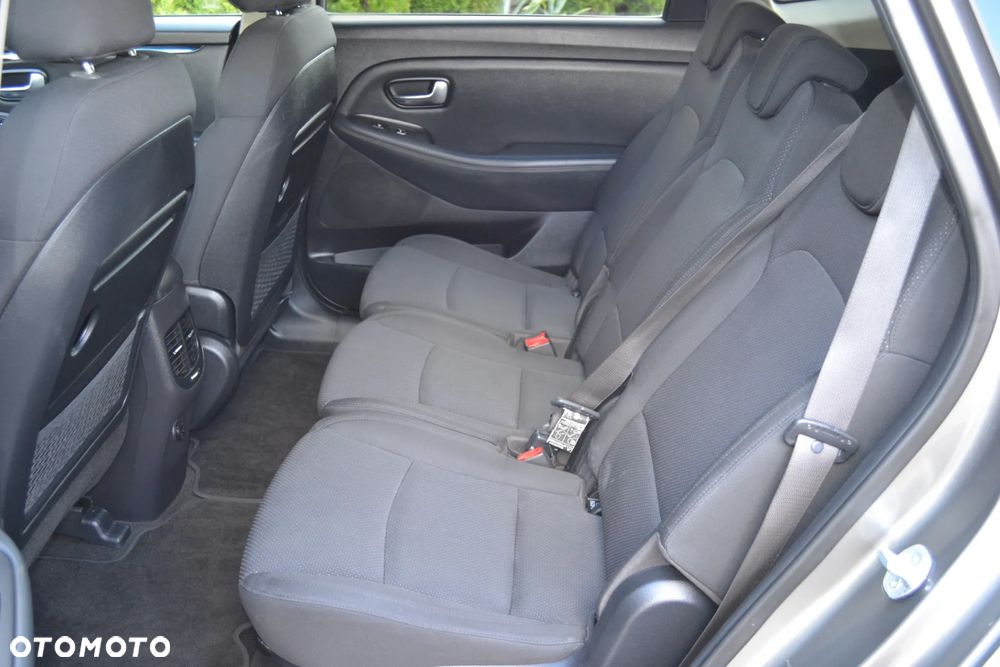 Kia Carens 1.7 CRDi Business Line 7os 7DCT - 21