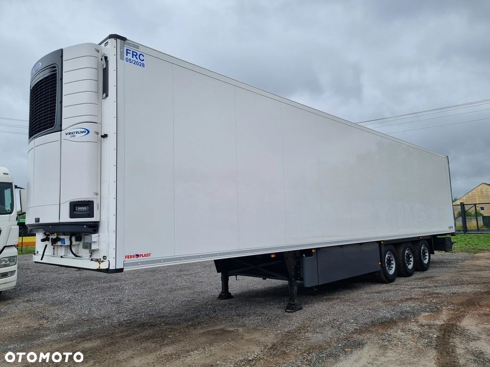 Schmitz Cargobull SKO