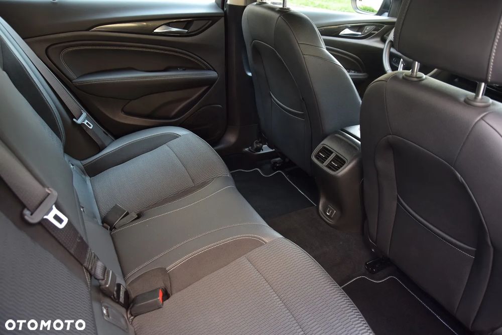 Opel Insignia 2.0 CDTI Cosmo - 17