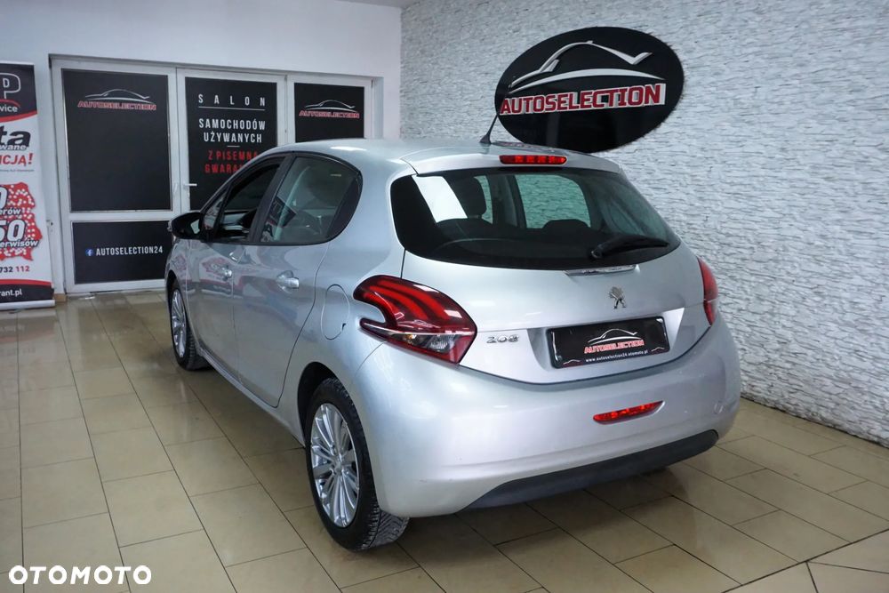 Peugeot 208 - 7