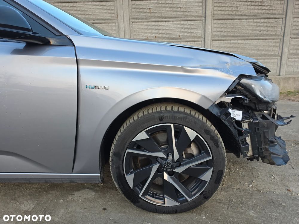 Peugeot 308 1.6 Hybrid PHEV Allure EAT8 - 30